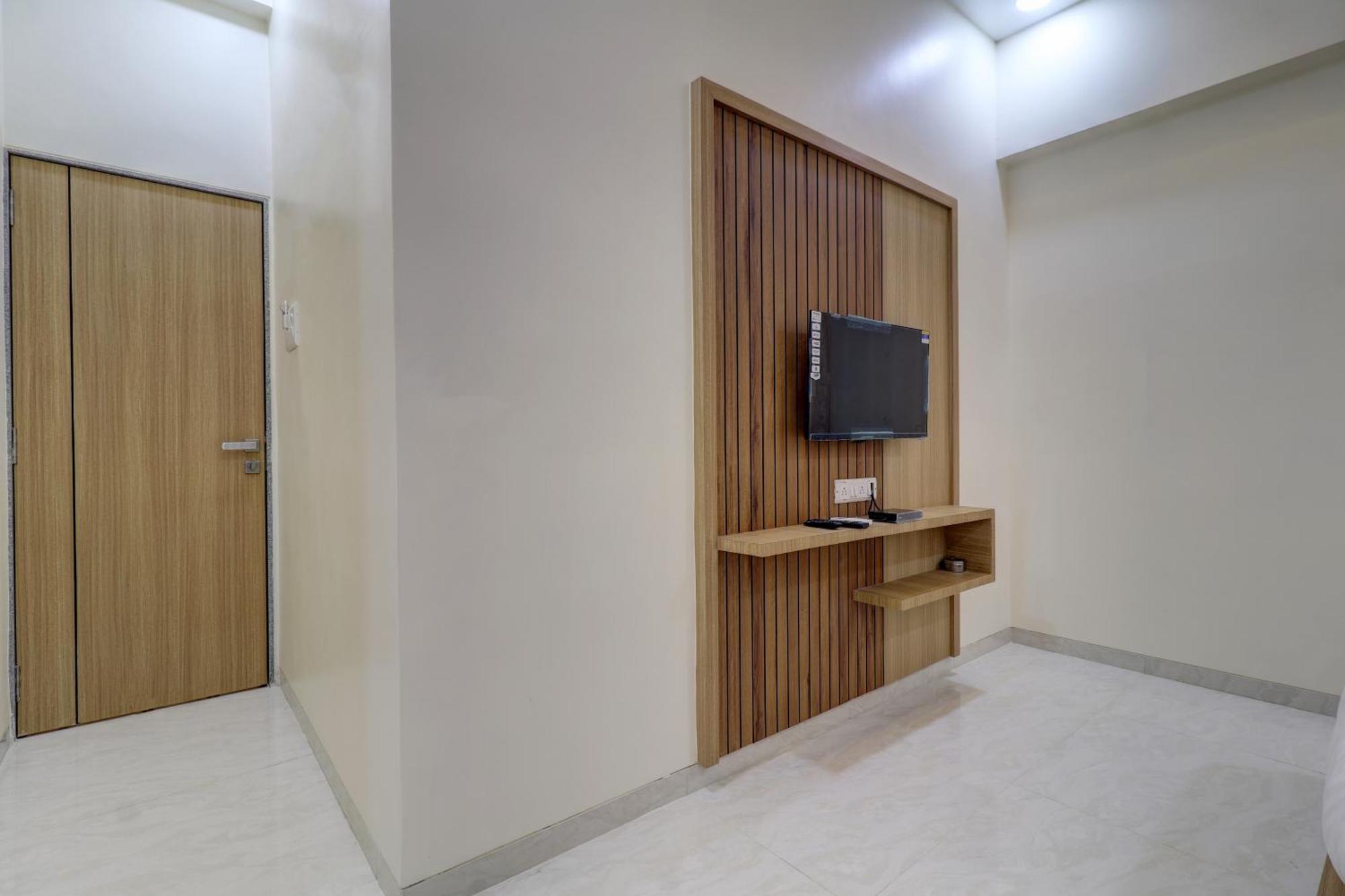 Victory Inn Turambhe Екстериор снимка